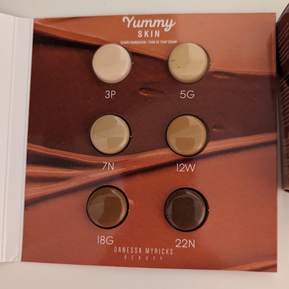 Yummy Skin 5ml Glow Serum and foundation sample brand new - Picture 2 of 11